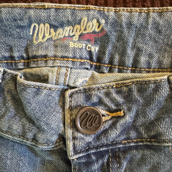 Wrangler Bootcut Jeans Classic Style - Picture 2 of 3